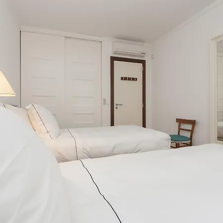 Bairrus - Alfama Ii Apartman *