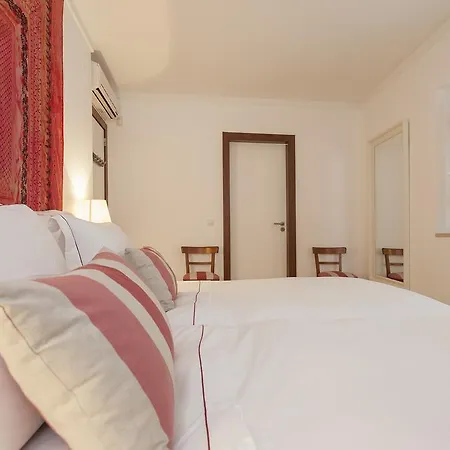 Bairrus - Alfama Ii * Lizbona